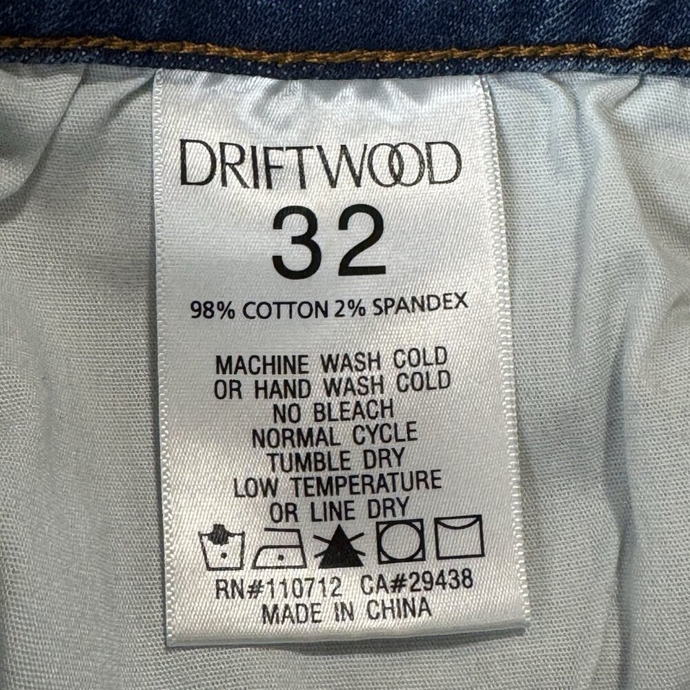 DRIFTWOOD Kelly Women's high rise Straight-Leg slim cut Jeans in Washed Blue - Picture 4 of 9